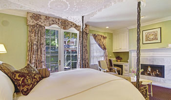 At Depot Hill 4* Capitola